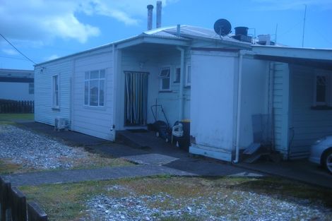 Photo of property in 31 Russell Street, Westport, 7825