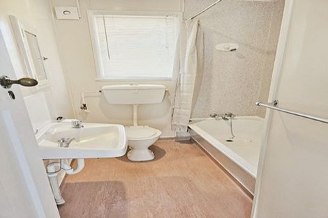 Photo of property in 18 Easton Street, Foxton, 4814