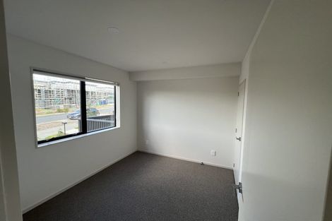 Photo of property in 13 Longshore Drive, Long Bay, Auckland, 0630
