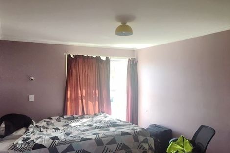 Photo of property in 1d Vanguard Road, Kelston, Auckland, 0602