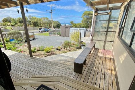 Photo of property in 19 Rata Street, Kaka Point, 9271