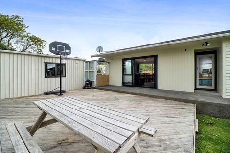 Photo of property in 10 Karaka Street, Inglewood, 4330