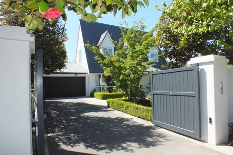 Photo of property in 16 Poynder Avenue, Merivale, Christchurch, 8014