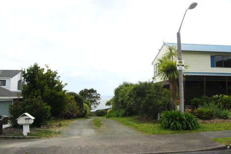 Photo of property in 28 Pacific Parade, Army Bay, Whangaparaoa, 0930