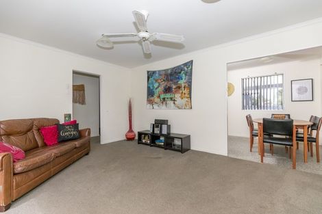 Photo of property in 22 Oakfield Crescent, Pukete, Hamilton, 3200