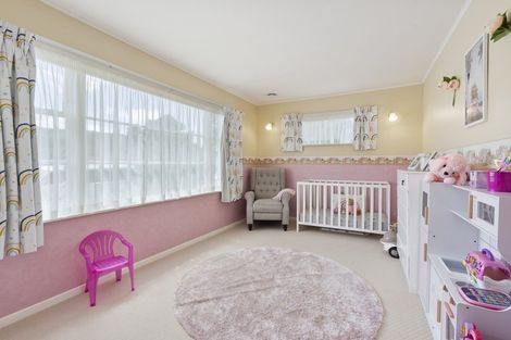 Photo of property in 33 Peel Place, Wainuiomata, Lower Hutt, 5014