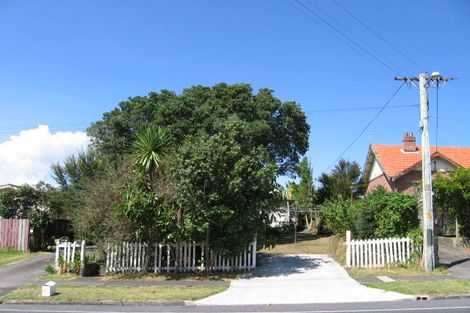 Photo of property in 1/108 Hutchinson Avenue, New Lynn, Auckland, 0600