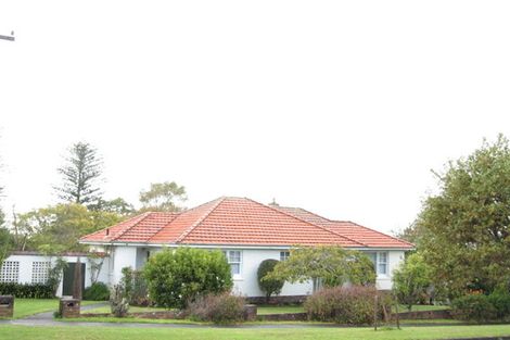 Photo of property in 6 Sale Street, Cockle Bay, Auckland, 2014