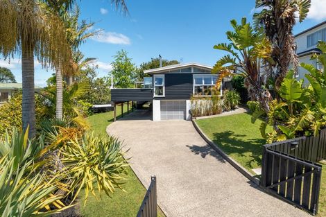 Photo of property in 12 Tyne Road, Forrest Hill, Auckland, 0620