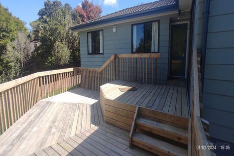 Photo of property in 15 Hydra Place, Glen Eden, Auckland, 0602