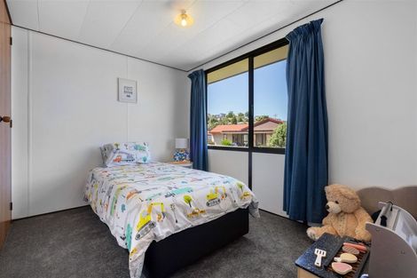 Photo of property in 23 Devonshire Road, Unsworth Heights, Auckland, 0632