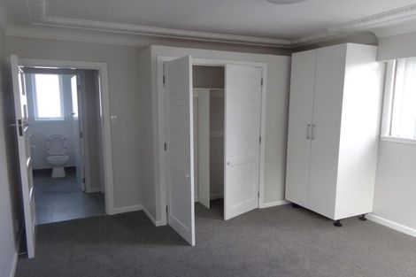 Photo of property in 96 Chislehurst Street, Henderson, Auckland, 0612