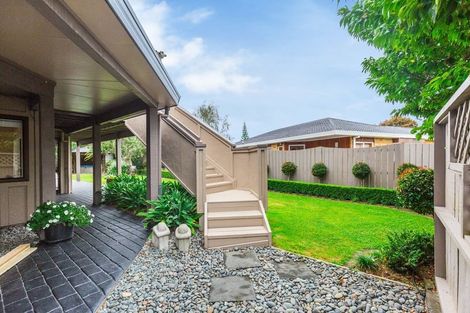 Photo of property in 13 Framalda Place, Conifer Grove, Takanini, 2112