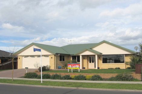 Photo of property in 19 Wentworth Drive, Rototuna North, Hamilton, 3210