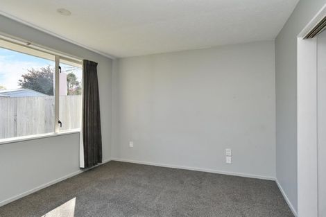 Photo of property in 3/2 Broadbent Street, Riccarton, Christchurch, 8041