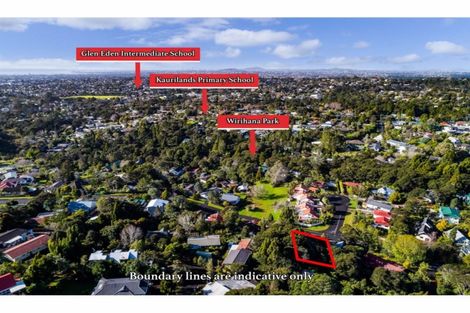 Photo of property in 27 Wirihana Road, Titirangi, Auckland, 0604