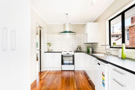 Photo of property in 14 Poto Street, Te Atatu South, Auckland, 0610