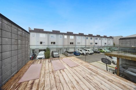 Photo of property in 26 Meritage Lane, Te Atatu South, Auckland, 0610