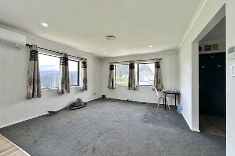 Photo of property in 33 Hopkirk Avenue, Wallaceville, Upper Hutt, 5018