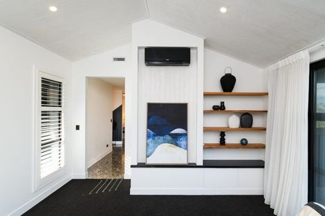 Photo of property in 2 Waimarama Court, Roslyn, Palmerston North, 4414