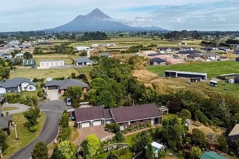 Photo of property in 73 Cressida Avenue, Stratford, 4332