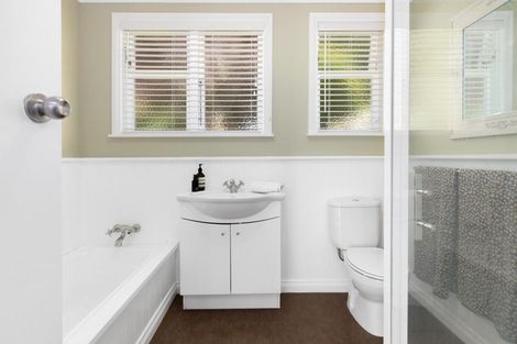 Photo of property in 19 Paremata Crescent, Paremata, Porirua, 5024