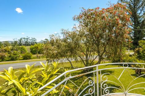 Photo of property in 40 Shaw Road, Oratia, Auckland, 0604