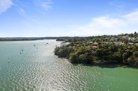 Photo of property in 16 Brigantine Drive, Beach Haven, Auckland, 0626