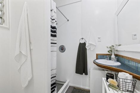 Photo of property in 75 Karepa Street, Brooklyn, Wellington, 6021