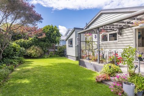 Photo of property in 33 Ocean Road, Paraparaumu Beach, Paraparaumu, 5032