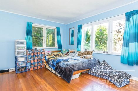 Photo of property in 18 Tanekaha Road, Titirangi, Auckland, 0604
