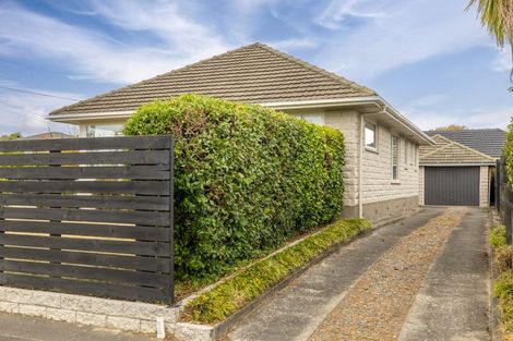 Photo of property in 51 Greendale Avenue, Avonhead, Christchurch, 8042