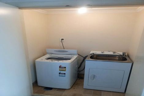 Photo of property in 6/6 Russell Street, Feilding, 4702