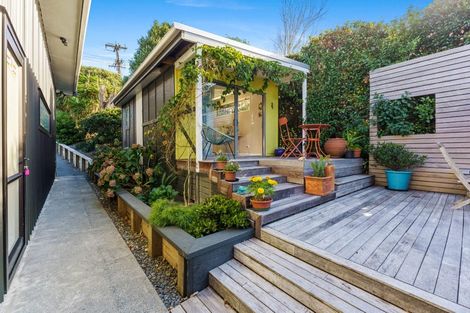 Photo of property in 9 Ferndale Avenue, Leigh, 0985