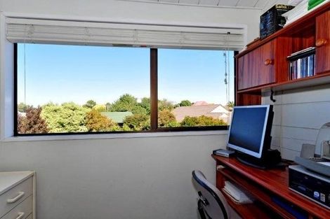 Photo of property in 9 Cam Place, Harewood, Christchurch, 8051