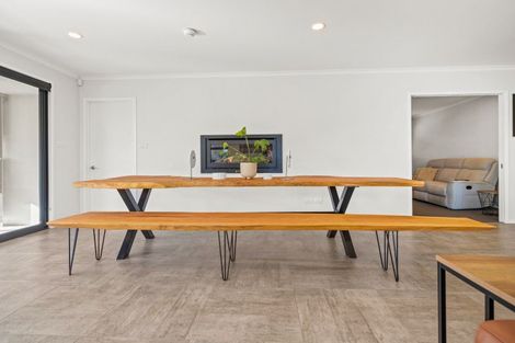 Photo of property in 16 Stace Hopper Drive, One Tree Point, 0118