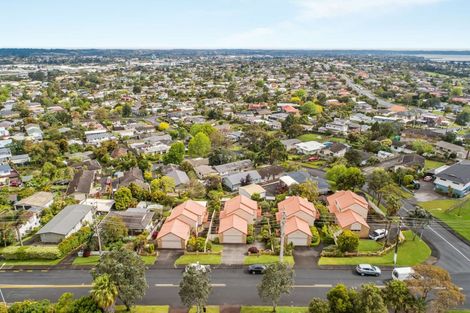 Photo of property in 120 Awaroa Road, Sunnyvale, Auckland, 0612