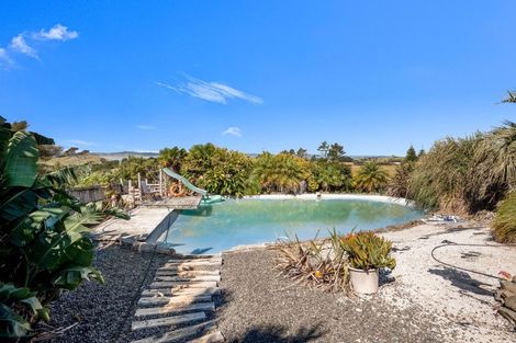 Photo of property in 2856 South Head Road, South Head, Helensville, 0874