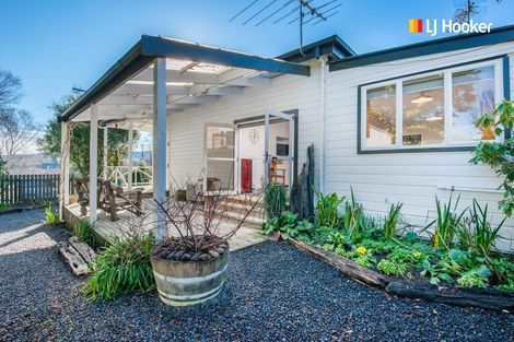 Photo of property in 290 Gladstone Road North, Mosgiel, 9092