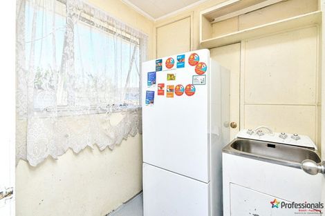 Photo of property in 8 Staverton Crescent, Mangere, Auckland, 2022