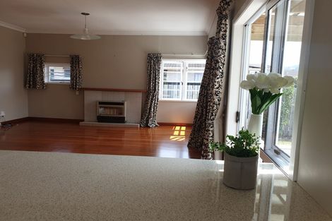 Photo of property in 15 Saint Ronans Avenue, Waterloo, Lower Hutt, 5011