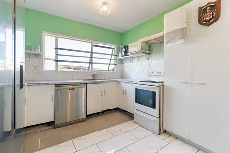 Photo of property in 31 Barneys Farm Road, Clendon Park, Auckland, 2103