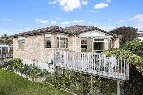 Photo of property in 35 Elan Place, Stanmore Bay, Whangaparaoa, 0932