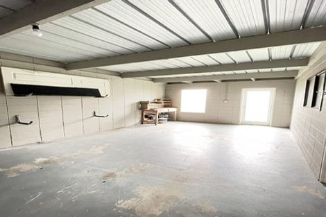 Photo of property in 1/2 Deep Creek Road, Torbay, Auckland, 0630