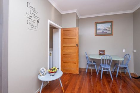 Photo of property in 2 Collins Street, Hawera, 4610