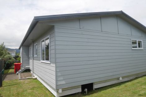 Photo of property in 69 Langdale Avenue, Paraparaumu, 5032