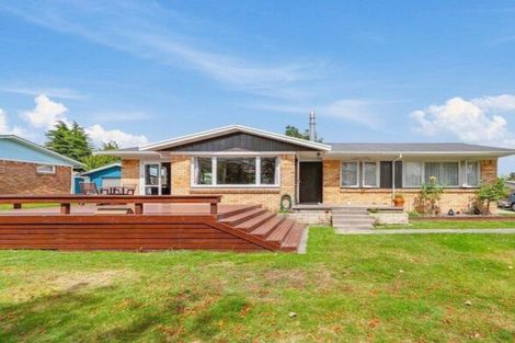 Photo of property in 19 Kenmore Place, Tokoroa, 3420