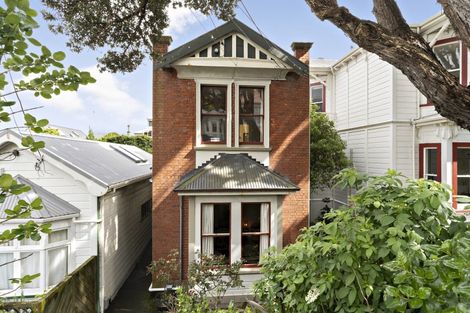 Photo of property in 49 Hawker Street, Mount Victoria, Wellington, 6011