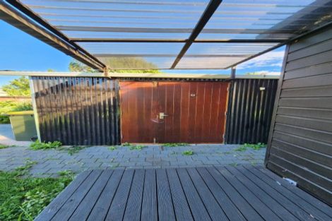 Photo of property in 17 Muir Avenue, Mangere Bridge, Auckland, 2022
