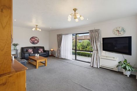 Photo of property in 69 Sarabande Avenue, Redwood, Christchurch, 8051